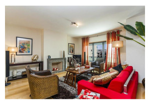 Luxurious 4 bedroom Duplex apartment