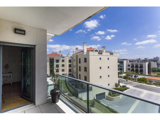 Luxurious 4 bedroom Duplex apartment Luxurious 4 bedroom Duplex apartment
