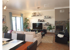 Beautifully 4 bedroom townhouse