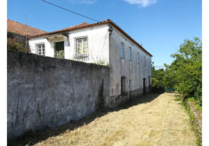 House  with fantastic and open views to the Serra da Estrela.