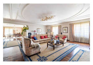Detached 8 Bedroom Home