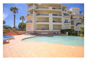 Beautiful apartment set in the small resort of Quinta de Sao Roque.