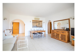 Beautiful apartment set in the small resort of Quinta de Sao Roque.