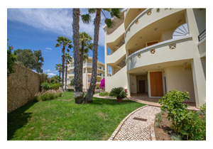 Beautiful apartment set in the small resort of Quinta de Sao Roque.