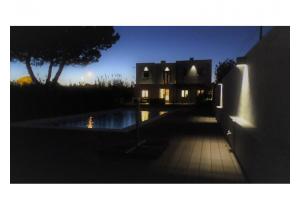Contemporary villa for sale in Lisbon, Portugal