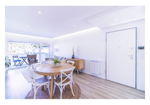 Three-bedroom apartment near the sea