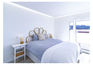 Three-bedroom apartment near the sea