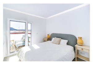 Three-bedroom apartment near the sea
