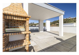 Three-bedroom apartment near the sea