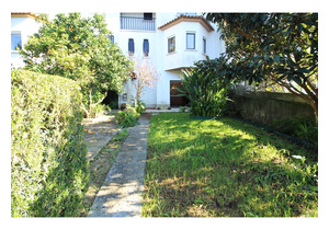 5 bedroom townhouse located in Carcavelos - Cascais