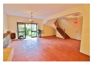 5 bedroom townhouse located in Carcavelos - Cascais