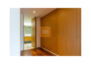 Luxury 4 bedroom apartment in Porto