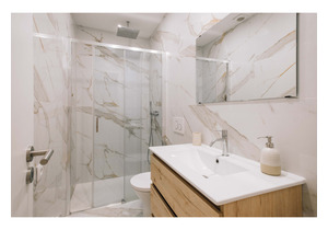 Bright 2-bedroom apartment for sale in Lisbon