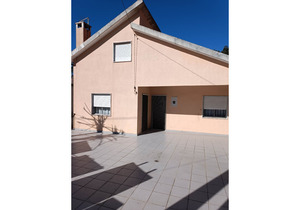 3 bedroom house ready to move into in the village of Rio de Mel