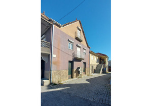 4 bedroom village house in Oliveira do Hospital, Central Portugal