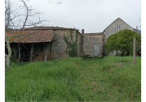 Granite stoned 4 bedroom house to be renovated in central Portugal