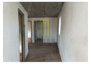 2 bedrrom village house to be restored in central Portugal