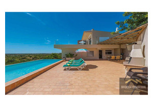 East Algarve Sea View Villa In Estoi For Sale