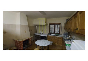4 bedroom house ready to move into with 3,564 m2 of land
