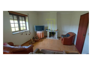 4 bedroom house ready to move into with 3,564 m2 of land