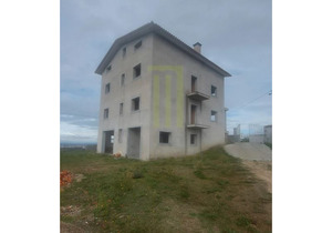 6 bedroom house partially built with an approved project