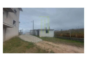 6 bedroom house partially built with an approved project