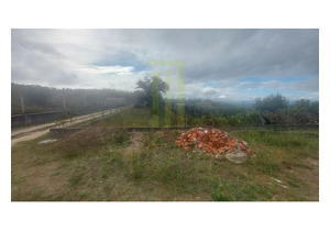 6 bedroom house partially built with an approved project