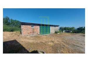 6 bedroom house partially built with an approved project