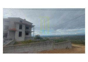 6 bedroom house partially built with an approved project