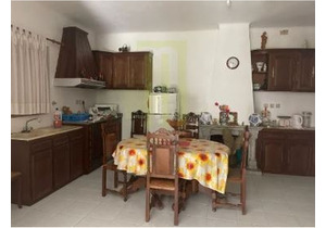 8 bedroom detached house in São Sebastião da Feira 5 minutes from the river beach