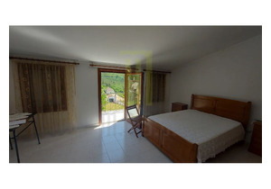 8 bedroom detached house in São Sebastião da Feira 5 minutes from the river beach