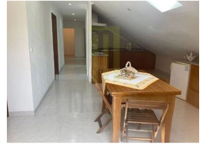 8 bedroom detached house in São Sebastião da Feira 5 minutes from the river beach