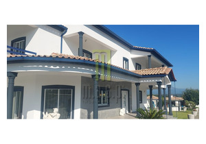5 bedroom detached house, ready to move into and semi-furnished