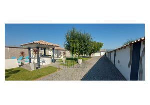 5 bedroom detached house, ready to move into and semi-furnished