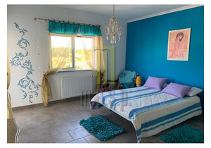 5 bedroom detached house, ready to move into and semi-furnished