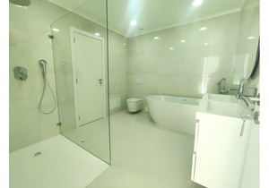 Impeccable Praia da Luz Villa