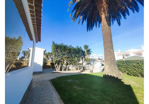 Impeccable Praia da Luz Villa