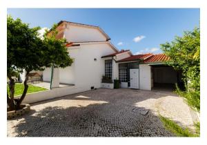 Detached 4-bedroom house in Gândara dos Olivais, Leiria.