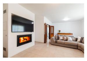 Detached 4-bedroom house in Gândara dos Olivais, Leiria.