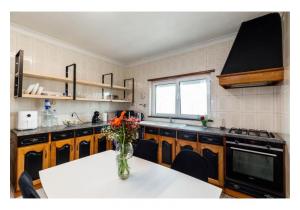 Detached 4-bedroom house in Gândara dos Olivais, Leiria.