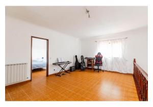 Detached 4-bedroom house in Gândara dos Olivais, Leiria.