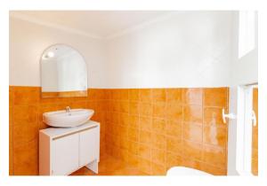 Detached 4-bedroom house in Gândara dos Olivais, Leiria.