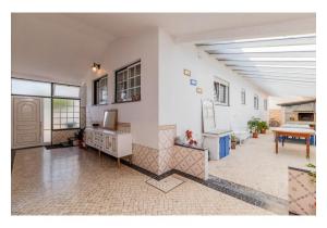 Detached 4-bedroom house in Gândara dos Olivais, Leiria.