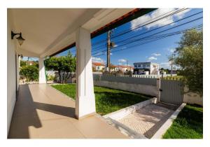 Detached 4-bedroom house in Gândara dos Olivais, Leiria.