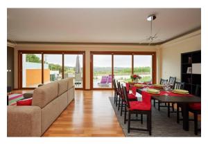 3 bed semi-detached house in private gated complex with pool