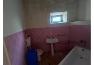 3 bedroom house + attic in Carapinheira, Montemor