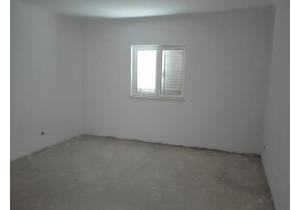 Bank Property, Unfinished 4 Bedroom House in Cadima
