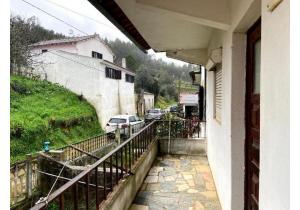 Bank Property, 2 Bedroom House in Góis