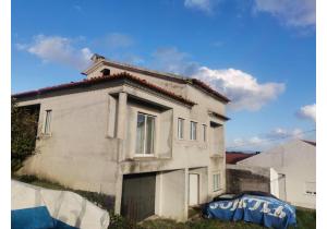 Bank Property, Housing started in Carapinheira