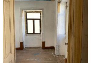 Bank Property, Detached House to Renovate